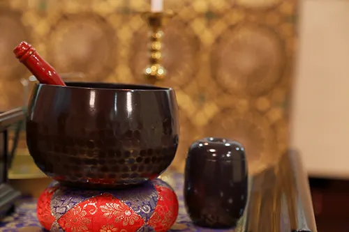 文京区の繊月会館って、どのこのお寺の葬儀場ですか？