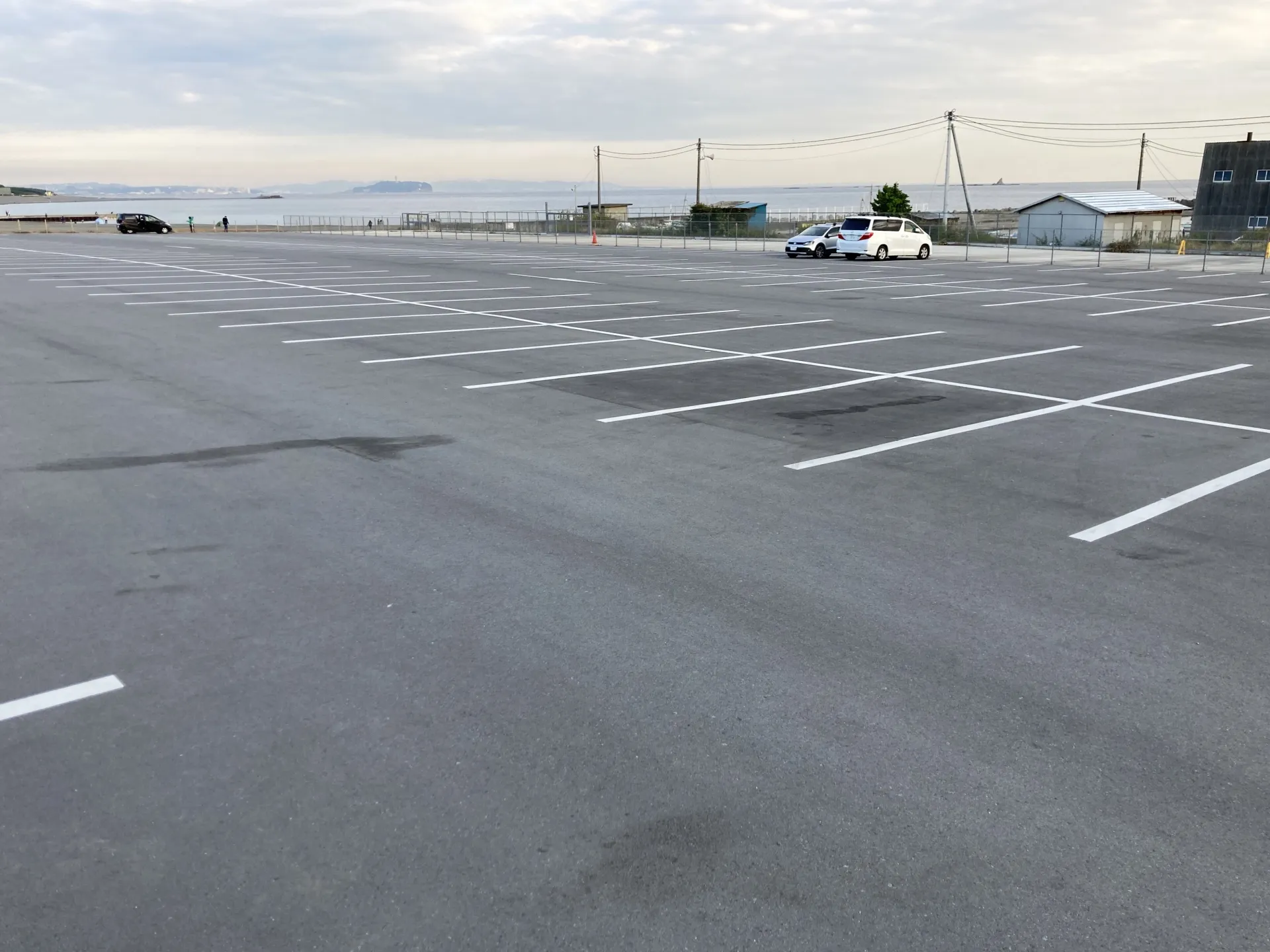 東円寺会館に無料駐車場はありますか？