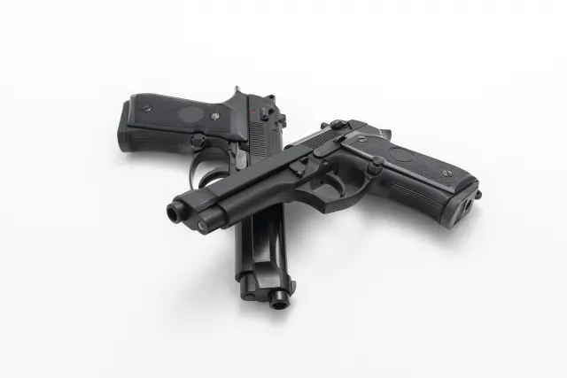 遺品整理中に違法っぽいものが出てきたらどうする？