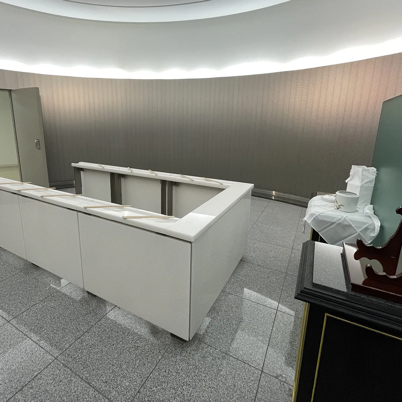 火葬までの安置中に故人と面会することはできますか?また亡くなった際の流れも知りたいです