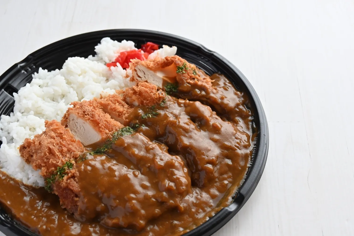 父への最後の“ありがとう”に思い出のカレーを式場で作りたい。匂いやマナーは大丈夫でしょうか？