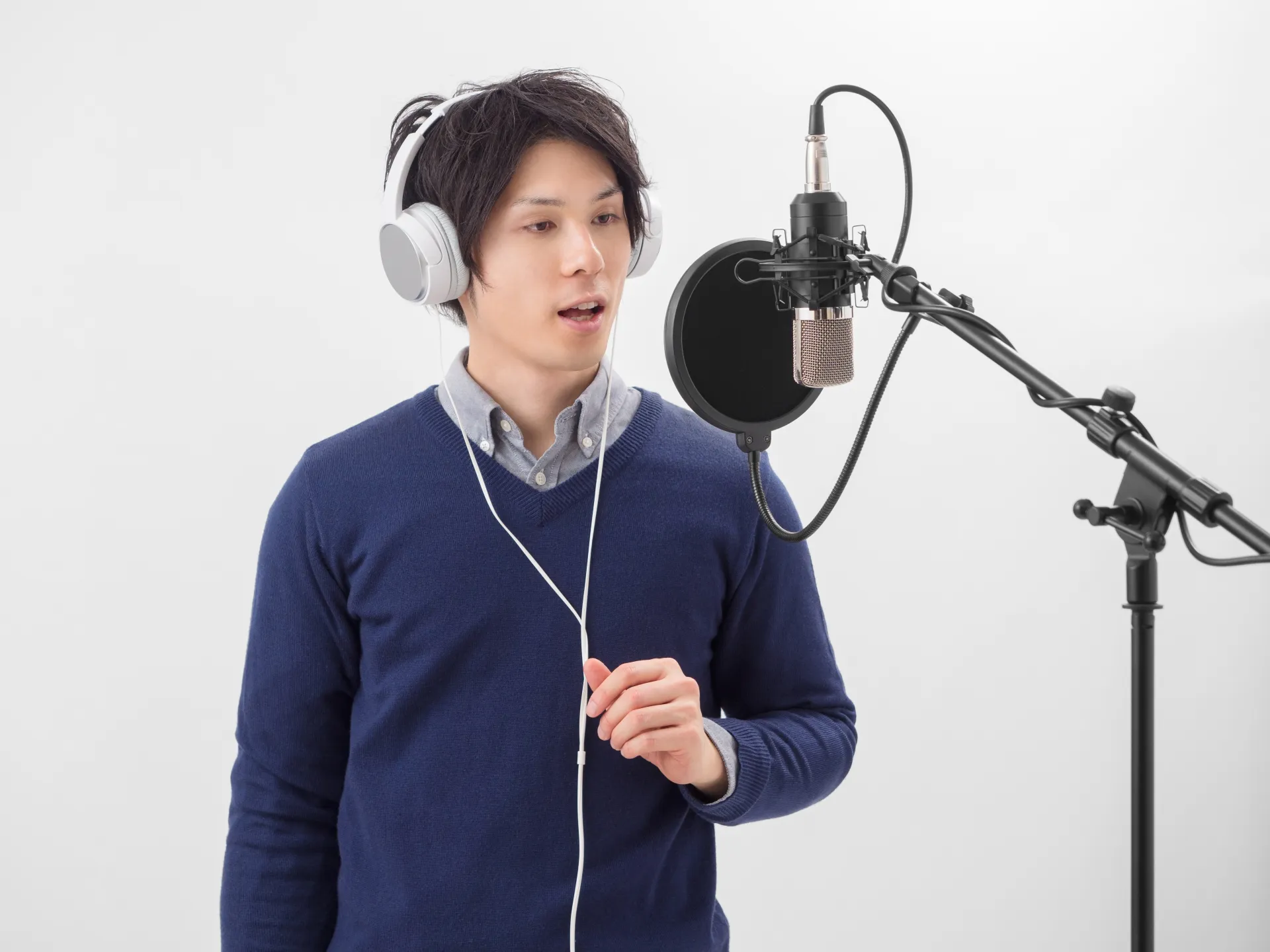 葬儀後に会場でカラオケ大会をするのはマナー違反になりますか？