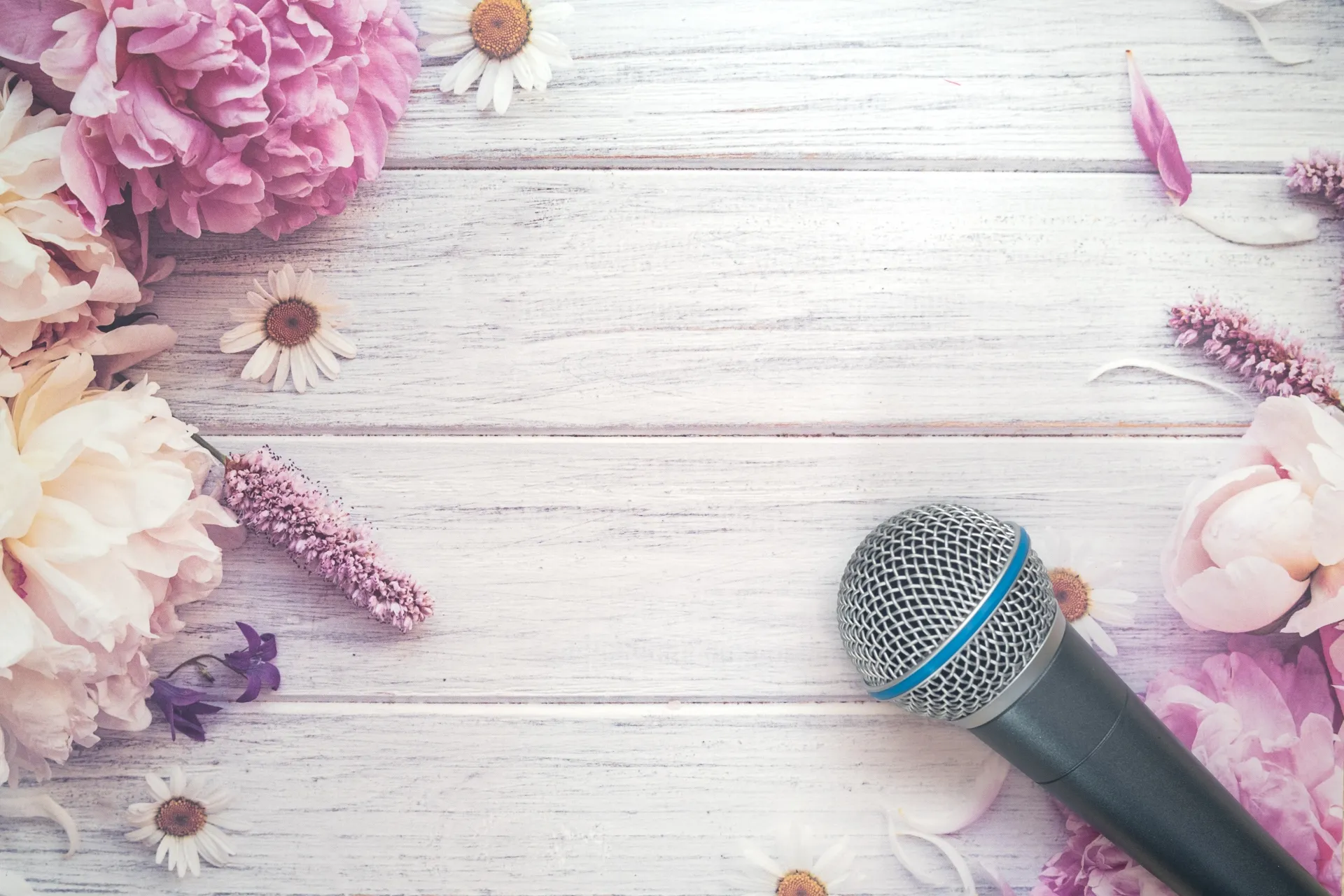 弔辞を誰にお願いするか悩んでいます。どのように決めるのが一般的ですか？